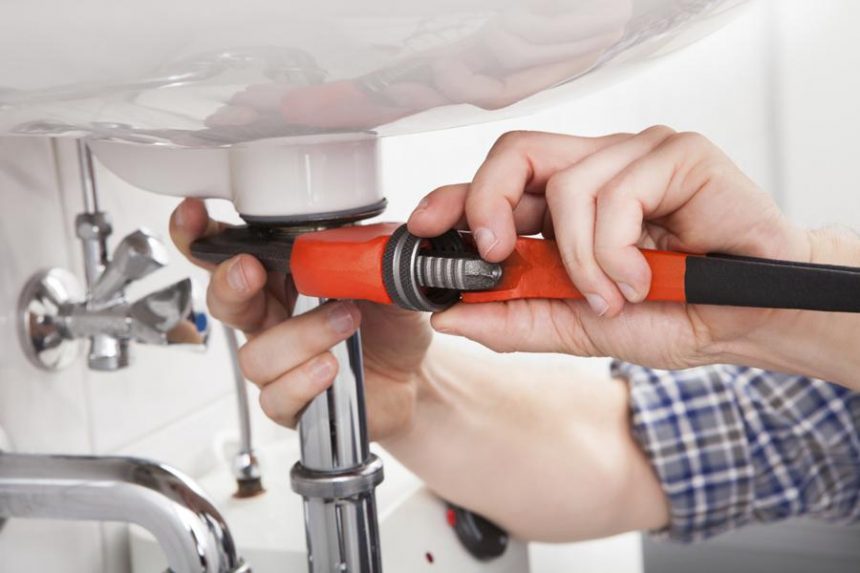 Here are Indicators that you need to Call a Plumber